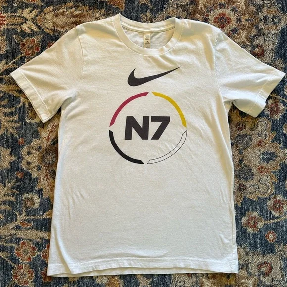 Nike N7 women’s short sleeve t-shirt size small