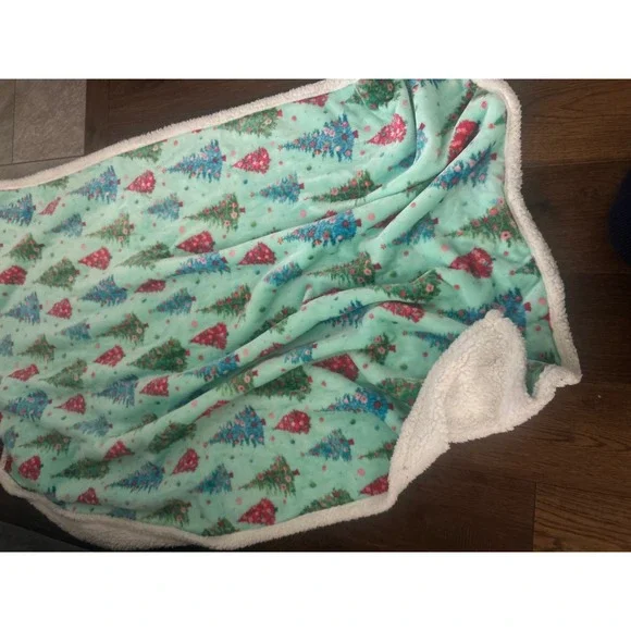 The Pioneer Woman Christmas Tree Sherpa Throw Blanket Mint Holiday