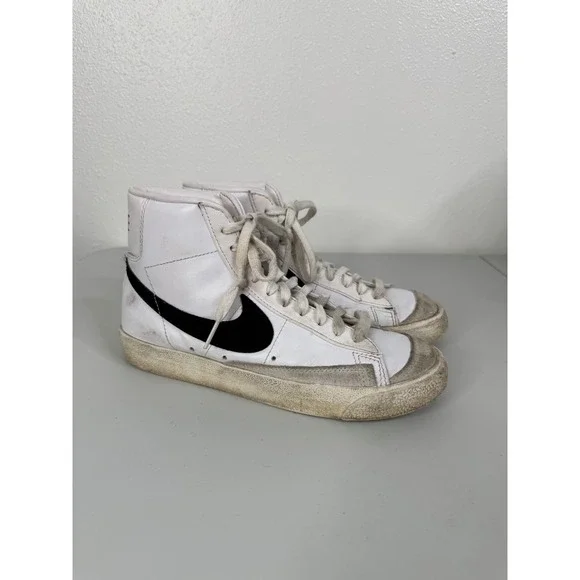 Nike Women's Blazer Mid 77 White Black‎ Size 7.5