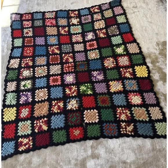 Handmade vintage granny crocheted afghan blanket 50