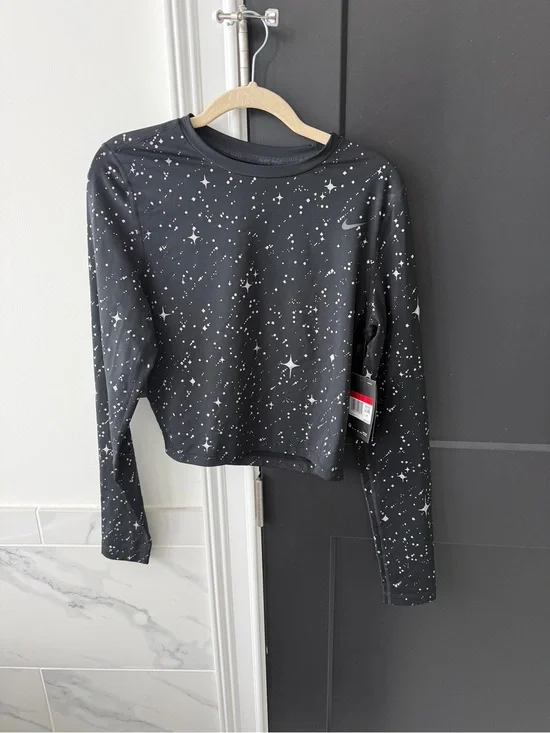 Nike Black Starry Print Long-Sleeve Crop Top