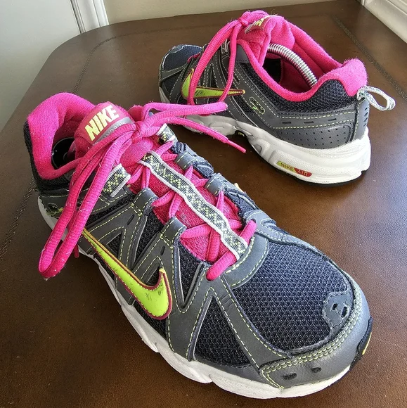 NIKE AIR Aivord 8 Shoes Pink Gray Chartreuse size 8