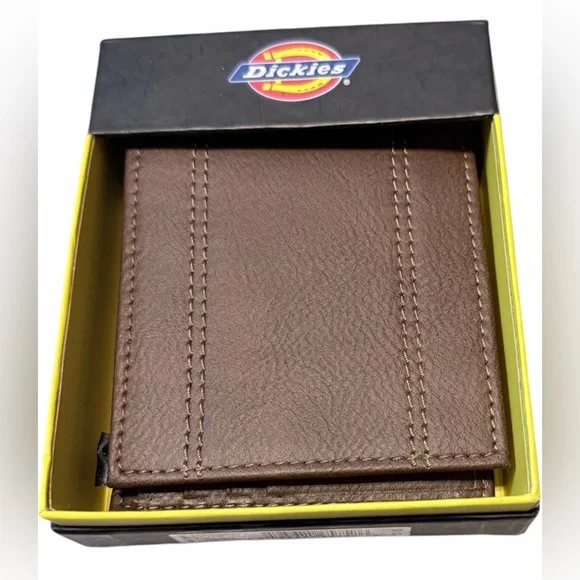 💚🌼NWT Dickies Brown Leather Wallet