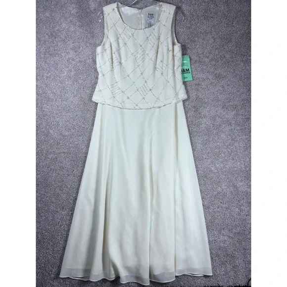 R&M Richards Petite Sleeveless Beaded Formal Dress Ivory Size‎ 8P - READ