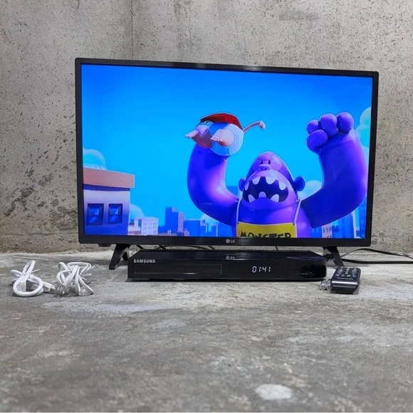 Samsung BD-F5900 3D Wi-Fi HDMI Blu-ray Disc Player w/ Accessories