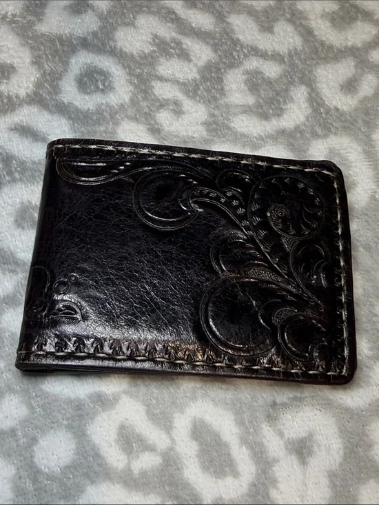 Classic Embossed Leather Bifold Wallet - Black
