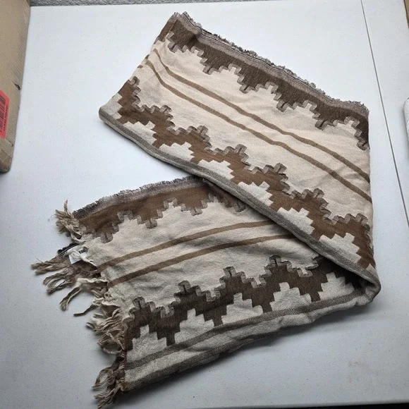 Eileen Fisher Women Scarf OS Brown Geometric Aztec Fringe Wool Blend‎