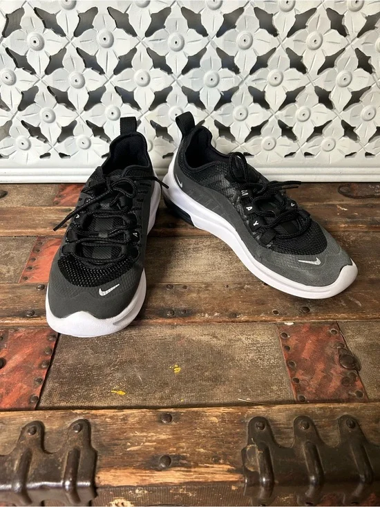 Nike Air Max INTRLK Lite Black White Running Shoes Women’s 7.5
