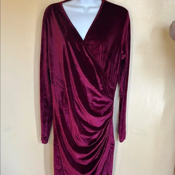 Loemes Elegant Burgundy Velvet Wrap Dress