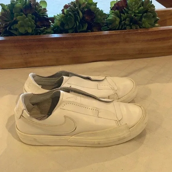 Nike Blazers blazer Slip On women’s shoes white size 6‎ EUC