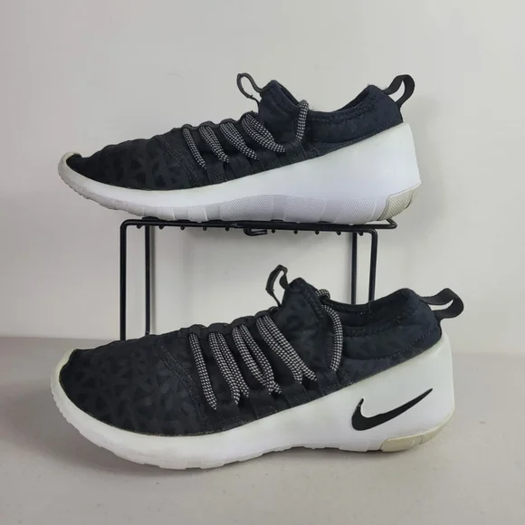 Nike Payaa W Woman's Training Sneakers Black White US 7