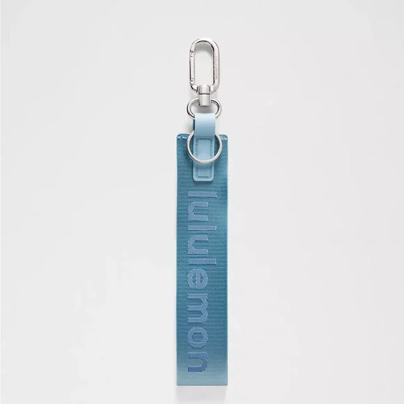 Lululemon Never Lost Keychain- Seafoam/Beach Ball Blue/Silver