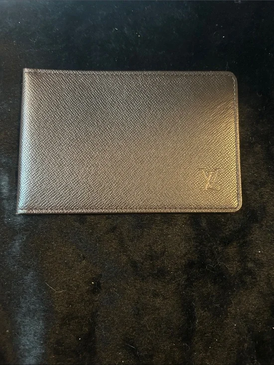 Louis Vuitton Brown Taiga Textured Leather Card Holder NWOT