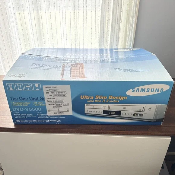 Samsung DVD-V5500 DVD Player And VHS Player In One New