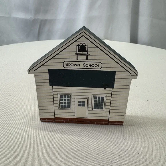 Vintage THE CAT'S MEOW The Brown School Shelf Sitter 1991 1992 Ohio Amish Series