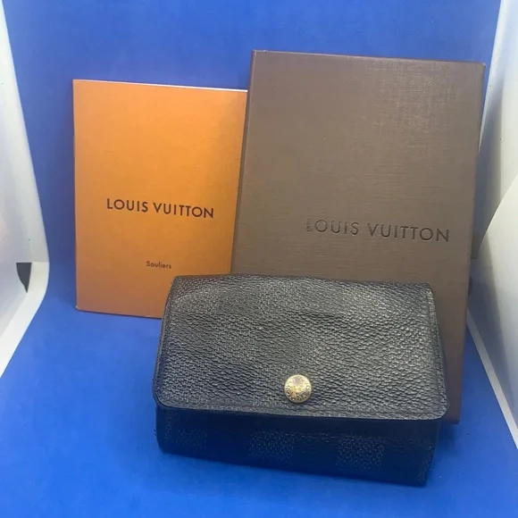 Louis Vuitton Damier Graphite 6 key holder‎