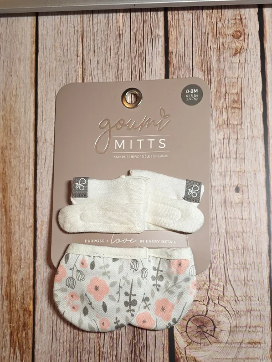 Goumi Cream & Pink Floral Baby Mittens