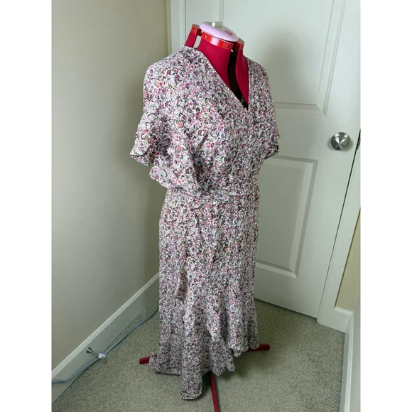 Women's Max Studio XL Pink White Floral Ruffle Wrap Dress