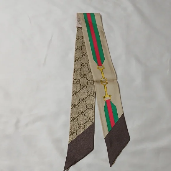 Gucci Beige GG Monogram Silk Scarf with Green and Red Stripe