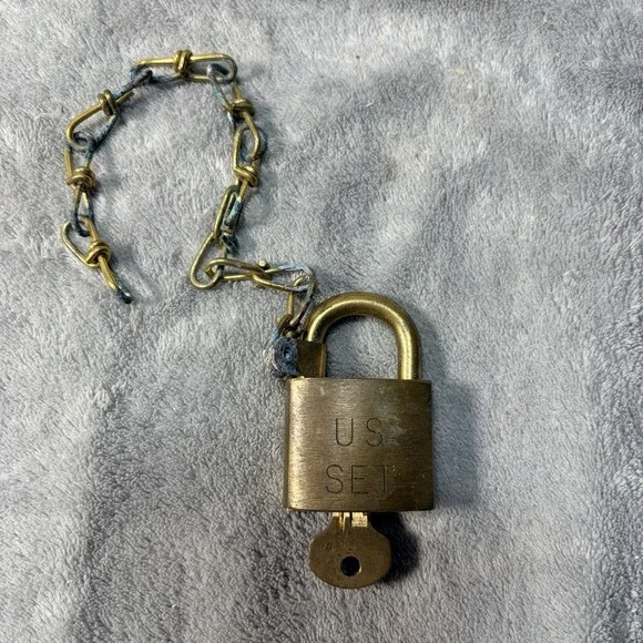 U.S. Military Waterbury NOS Solid Brass Padlock With One Key And Chain
