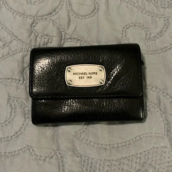 Michael Kors Black Pebbled Leather, Silver Tone Hardware Key Cles/Card Holder