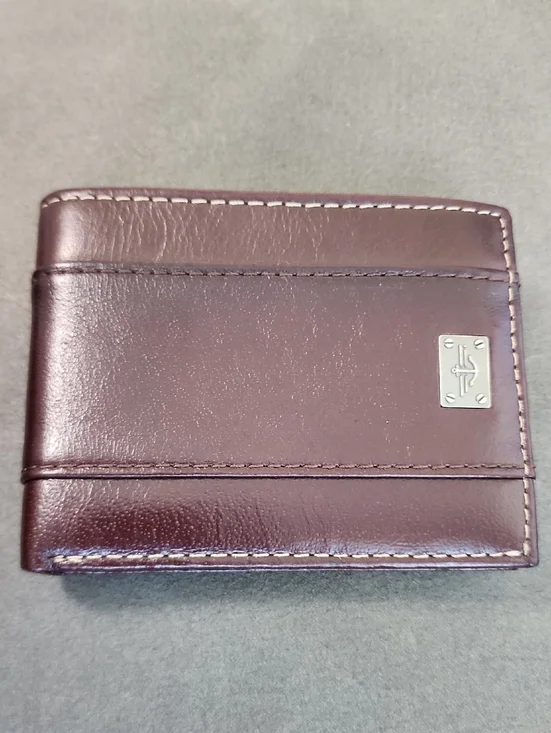 Dockers Genuine Leather Bifold Wallet Mahogany Brown Contrast Stitch ID Window