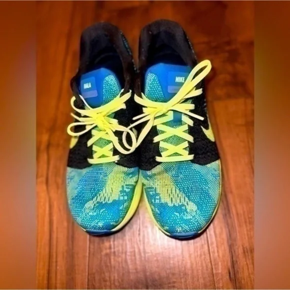 Nike women’s Vibrant Blue and Neon Yellow Sneakers​ - Size 8.5 women’s