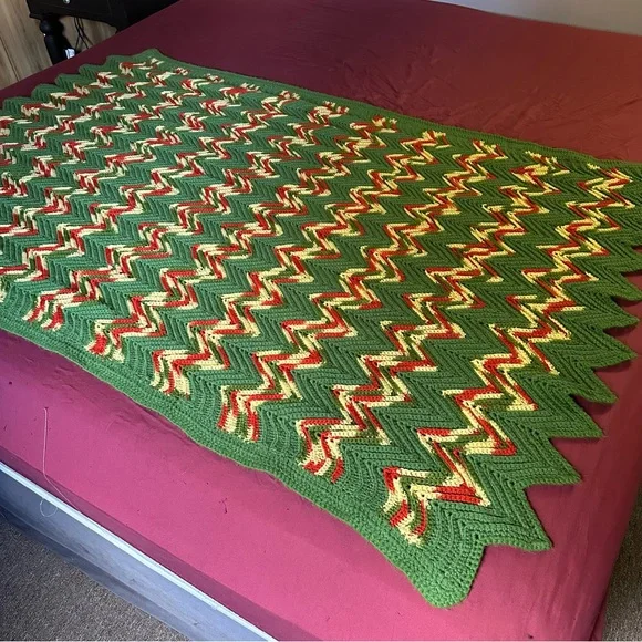 Green and Yellow Zigzag Holiday Handmade Throw Blanket Crochet