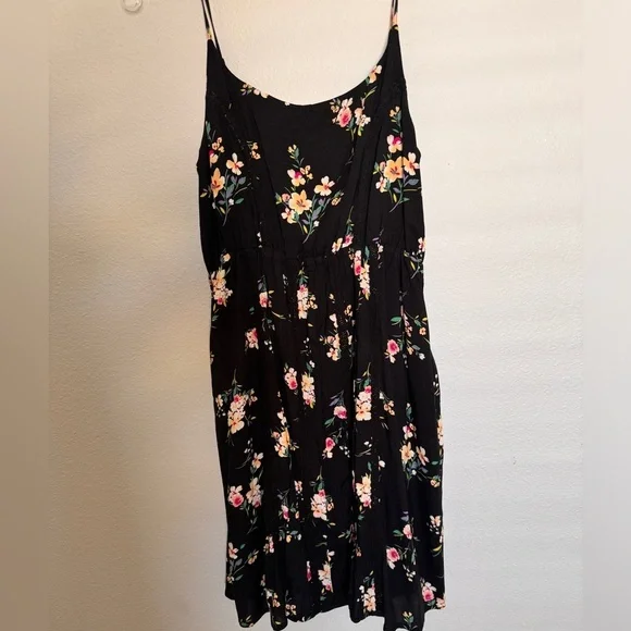 Collective Concepts Floral Black Dress with crochet‎ lace trim Size Small
