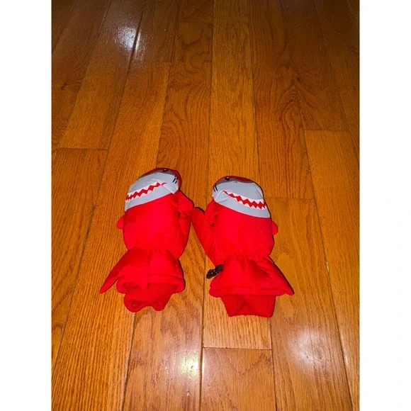 3M Thinsulate Kids Red Shark Winter Mittens Size 4-6T Insulated Snow Gloves