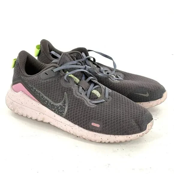 Nike Womens Renew Sneakers 7.5 Running Shoes Gray Travel Comfort Lightweight