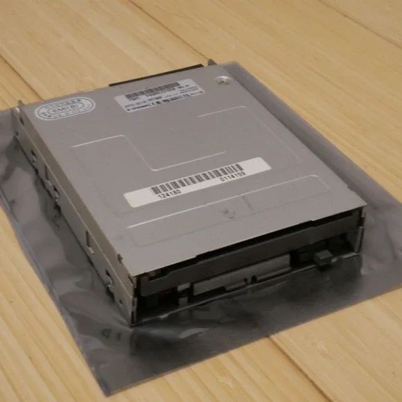 Samsung TriGem SFD-321B 3.5 inch Internal Floppy Drive FDD - Tested & Working 32