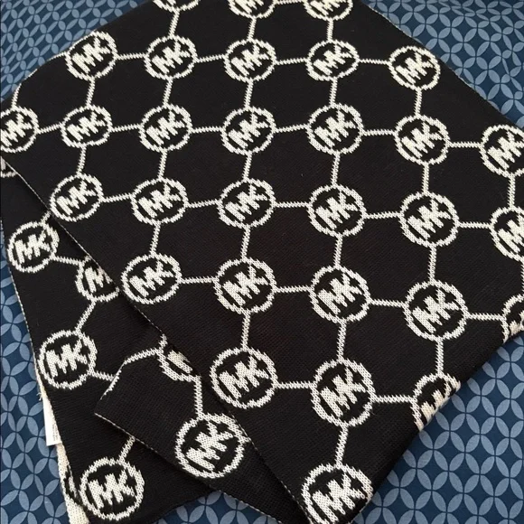 MICHAEL Michael Kors Black and White Logo Scarf NWT