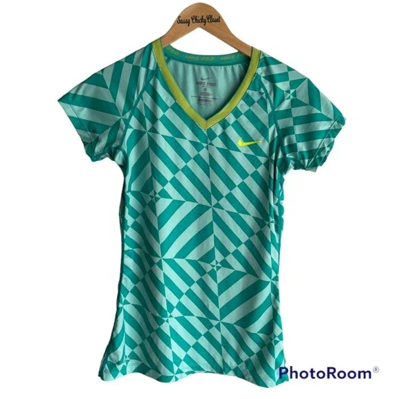 Nike Pro Fitted Dri-Fit Green‎ Athletic Running Top, M