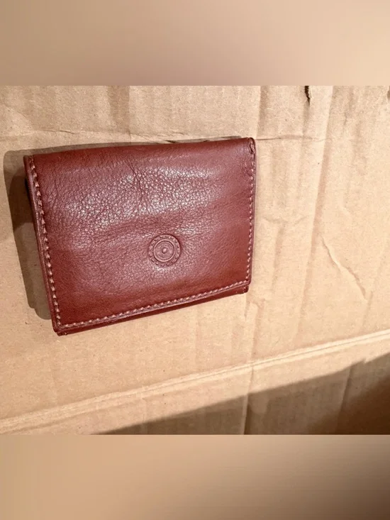 Classic Brown Leather Men’s Bifold Wallet
