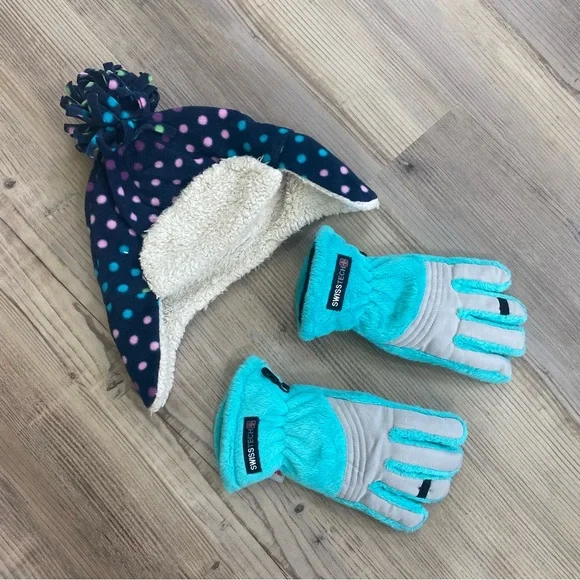 Old Navy Little Girls Warm Winter Fleece Hat and Winter Gloves Blue Size S