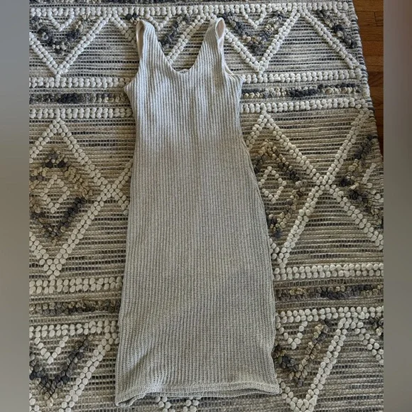 NWOT Gilli Knit Midi Dress