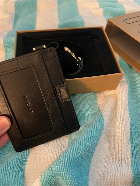 Andar Denner wallet Leather Card Holder with Lanyard- Never used
