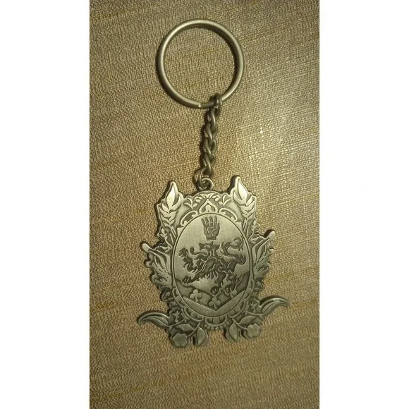 Twilight Cullen Arms‎ Family Crest Pewter Look Metal Keychain VGC