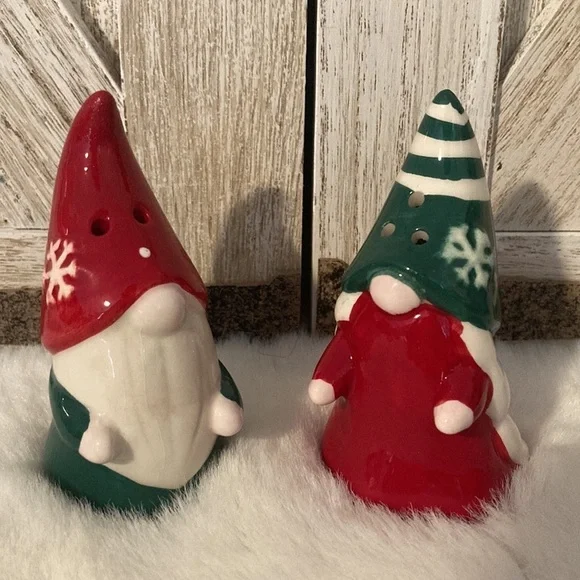 Peppermint & Pine Gnome Shakers