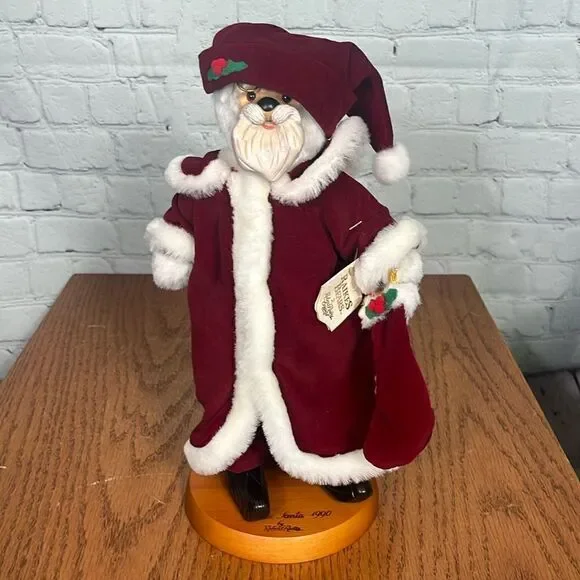 Vintage 1990 ROBERT RAIKES Classic Santa Bear Limited Edition Stand