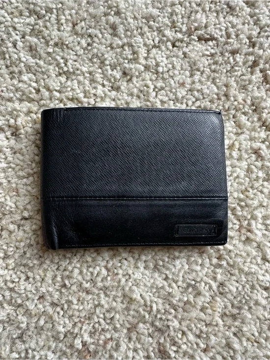 Calvin Klein Black Leather Slim Bi-Fold Card Holder Wallet