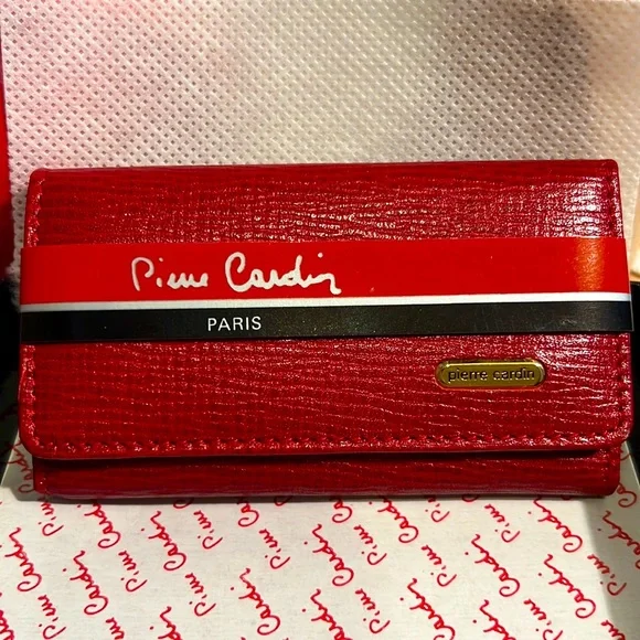 NWOT Pierre Cardin red leather key holder case