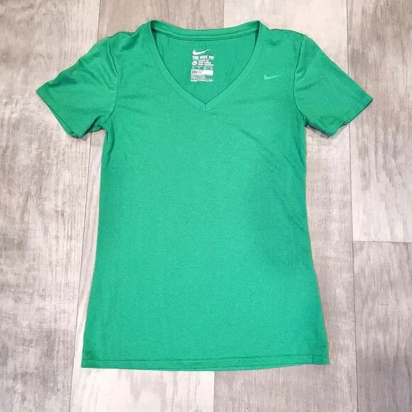 The Nike Dri-Fit Athletic Cut Tee Women's XS Green V-Neck Short Sleeve Stretch