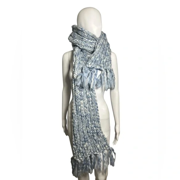 GAP Blue and White Knit Cable Scarf Fringe Large Wrap New