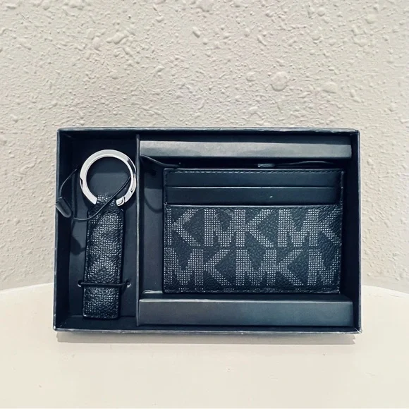 Michael Kors Men’s Signature Card Holder And Keychain Black Set OS NIB