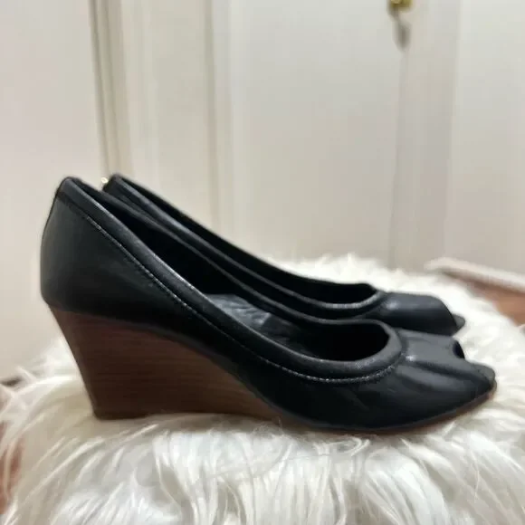 TORY BURCH Elegant Black Wedge Heels SIZE 8