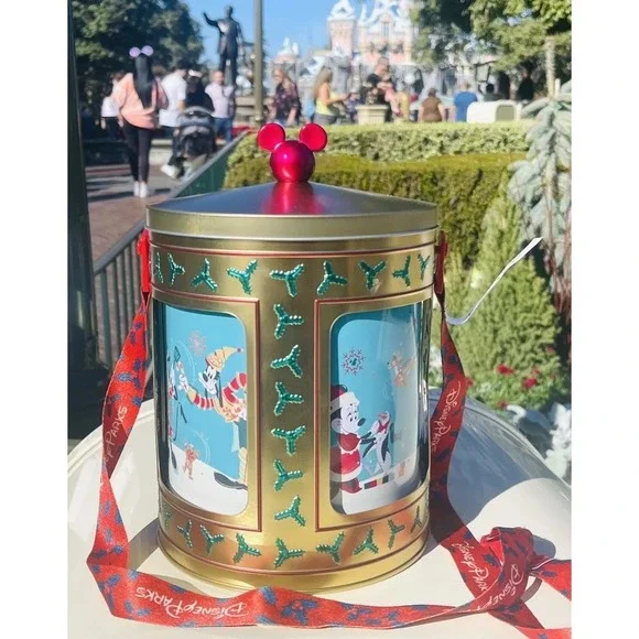 Disney Parks‎ Mickey Holidays 2023 Rotating Music Box Gold Popcorn Bucket NEW