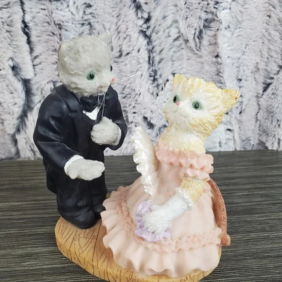 Southern Belle Bride And Groom Kitty Cat Decorative Figurine 3.5