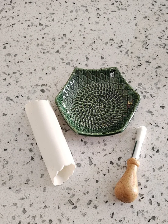 The Grate Plate Set Green stonewa Garlic And Ginger Grater 4.5